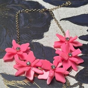 Estate Retro Mod Bold Hot Pink Chunky Floral Acrylic Necklace Chain of Flowers